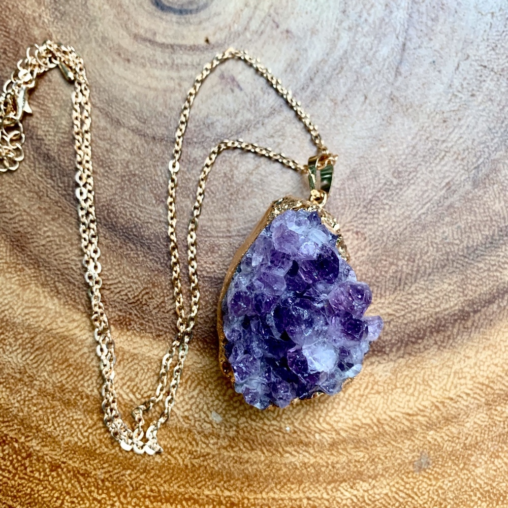 RAW AMETHYST GEODE PENDANT